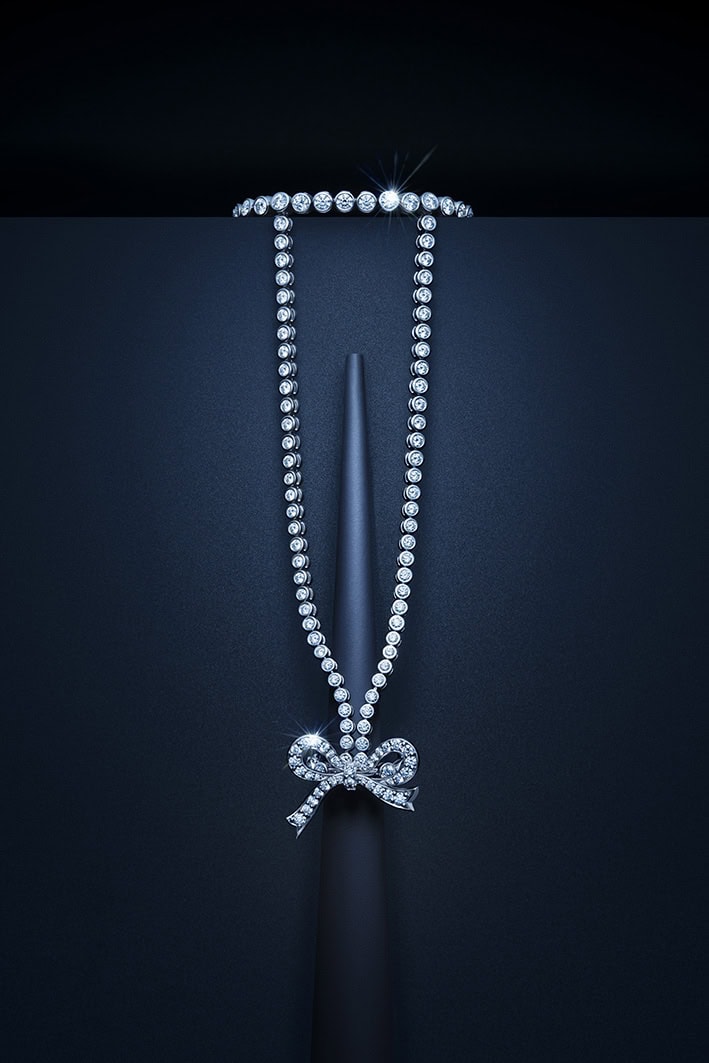 Diamond jewellery macro retouching